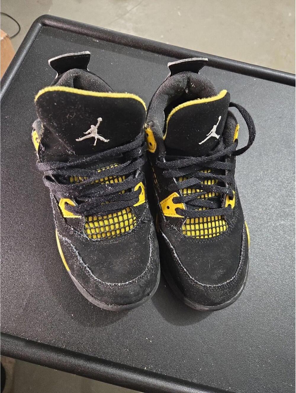 Air Jordan 4 Retro 'Thunder' 2023 Toddler Shoes Size 1.5Y